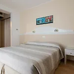 Miami 3*