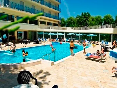 Miami 3*