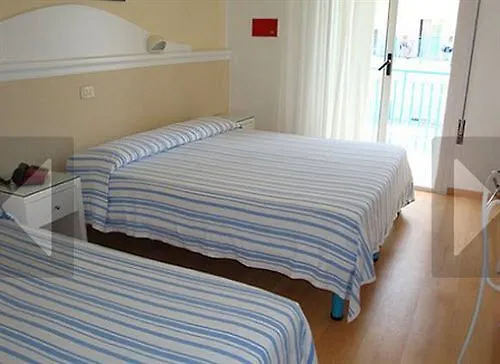 Отель Miami Лидо-ди-Езоло