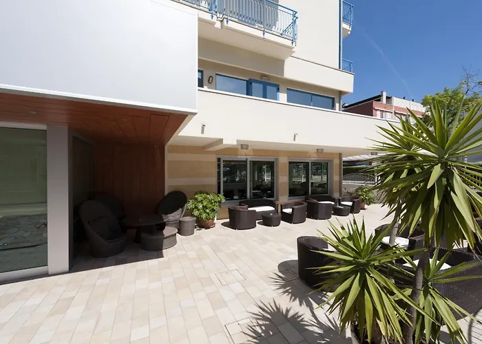 Miami 3*