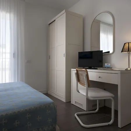 Miami リド・ディ・イエゾロ